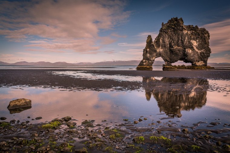 116 IJsland, Hvitserkur.jpg